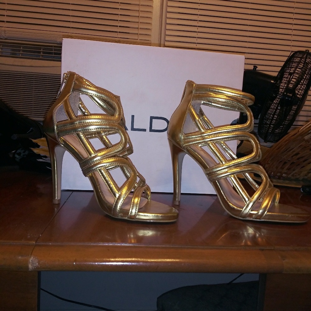 Aldo Gold Strappy Heels Carminati Size 8